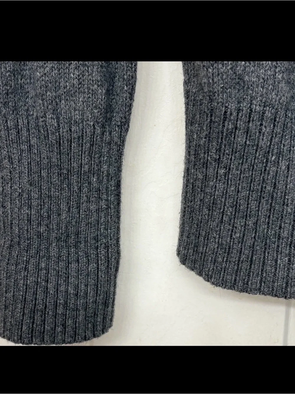 Old Navy Gray White Argyle Button Front Round Neck Knit Cardigan Sweater L